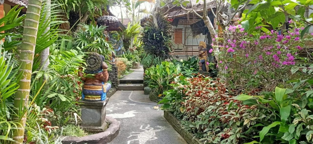 Family Guest House Ubud Exterior foto
